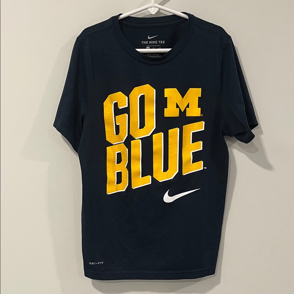 Nike Youth University of Michigan T-Shirt with Swoosh Wolverines
